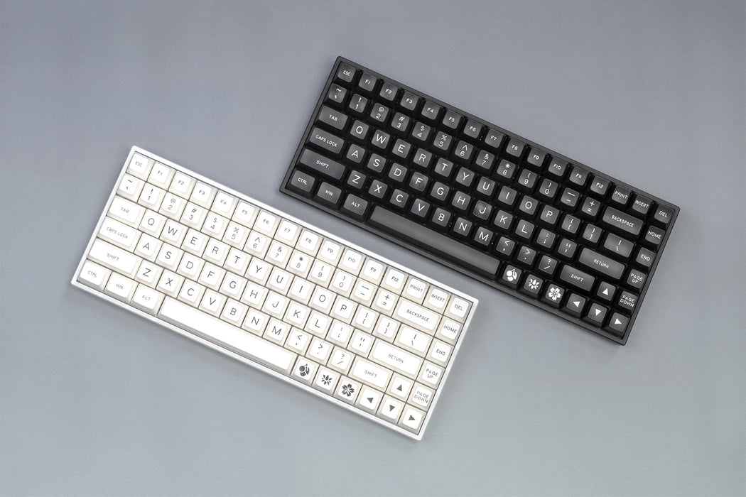 Maxkey SA White & Black Doubleshot Keycaps