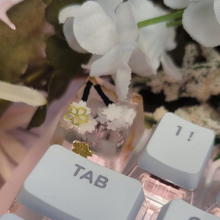 Sakura Artisan by Mochi Keycaps