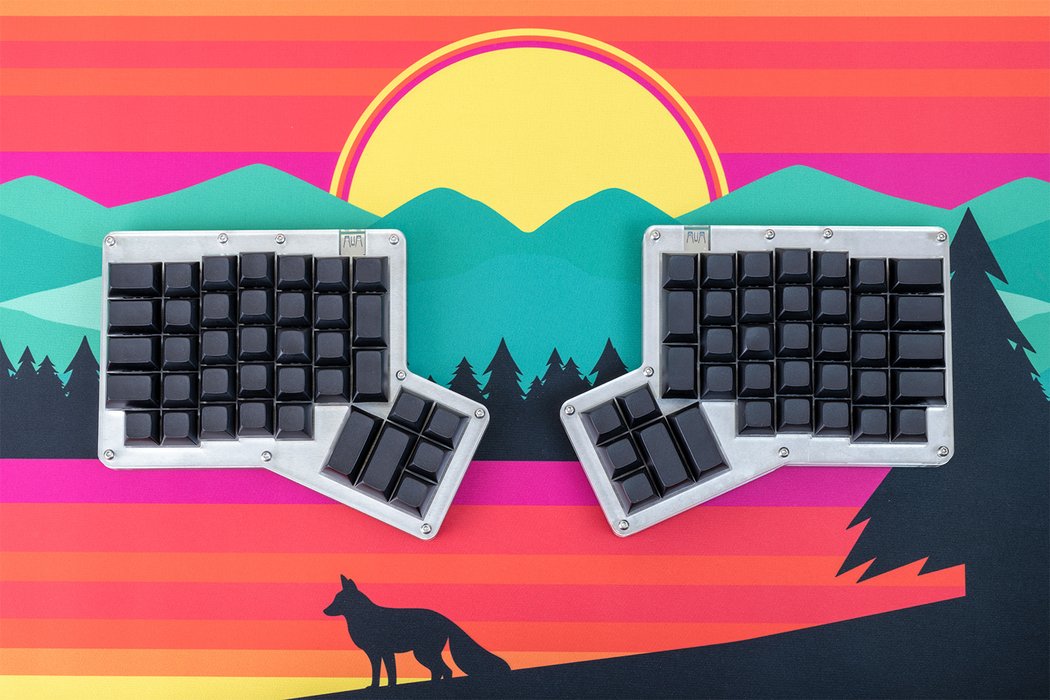 Alpaca Keyboards Ergodox 76 Hot Dox